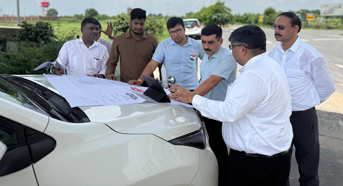 UPSIDA CEO inspects Perfume Park, Kannauj  